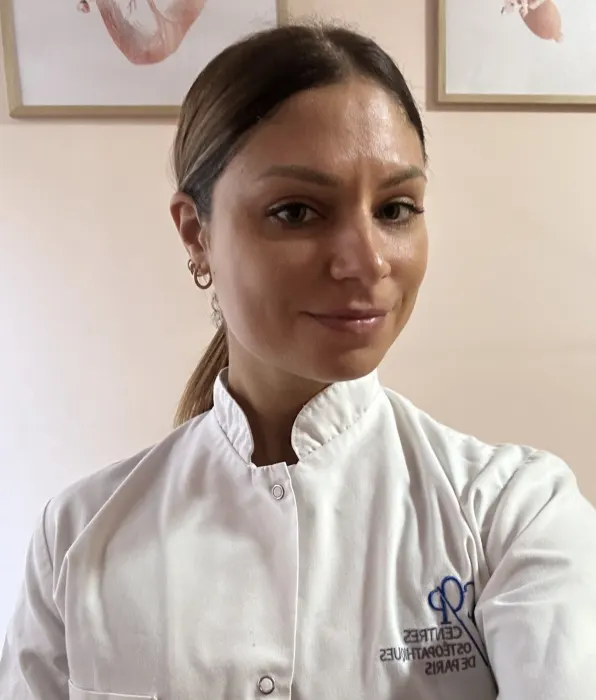 Ostéopathe à Montélimar, Sarah Rivasi spécialisée en ostéopathie du sport et douleurs chroniques